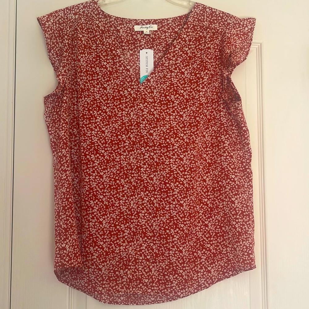 NWT Monday Fun Flutter Sleeve Blouse